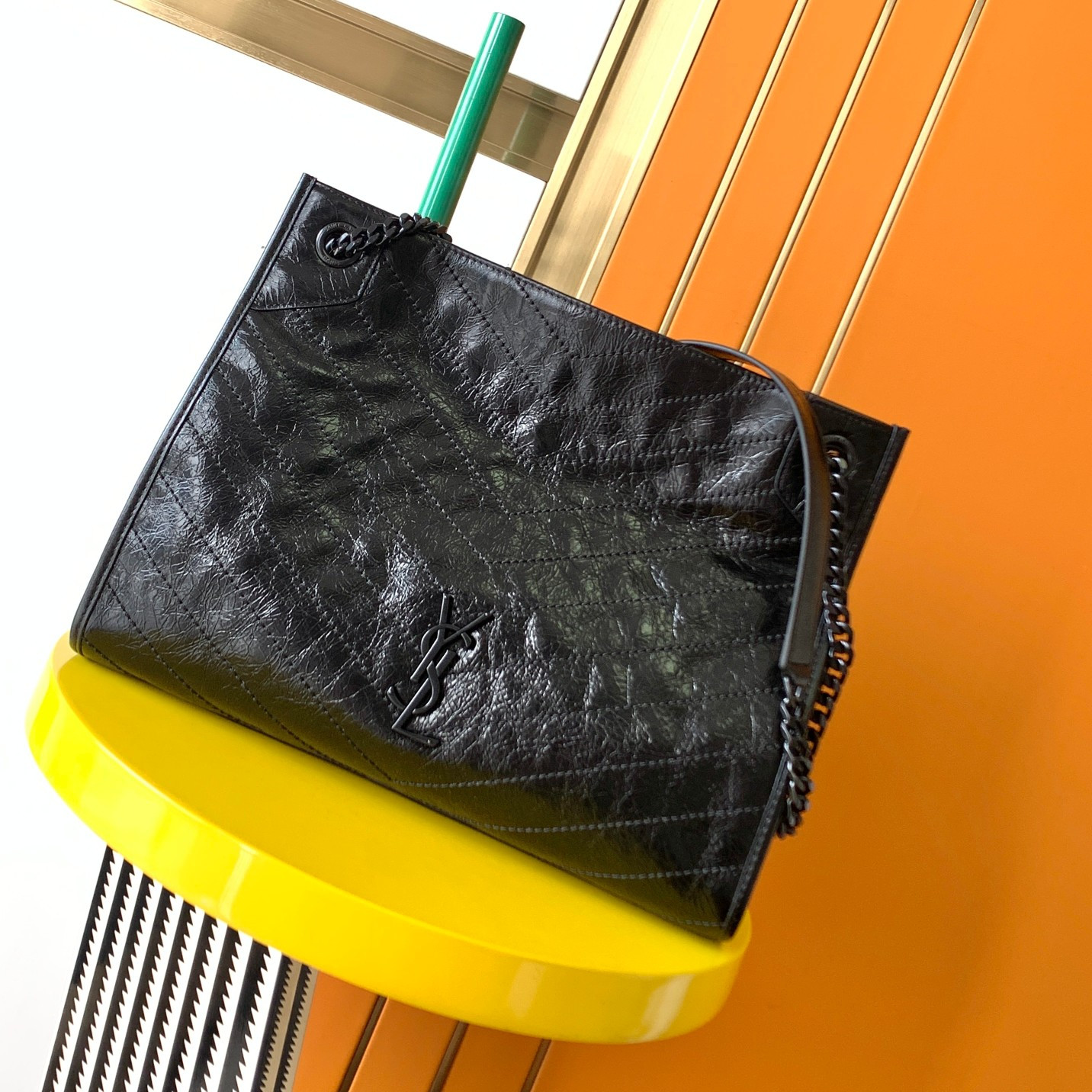 Y51 NIKI SHOPPING IN VINTAGE LEATHER 12.9 X 10.6 X 4.5 INCHES