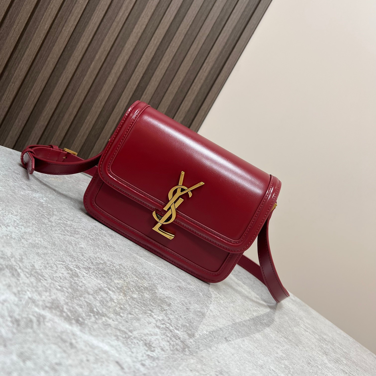 Y51 SOLFERINO SMALL SATCHEL IN BOX Sa1nt Lau*nt RED 7.4 X 5.1 X 1.9 INCHES