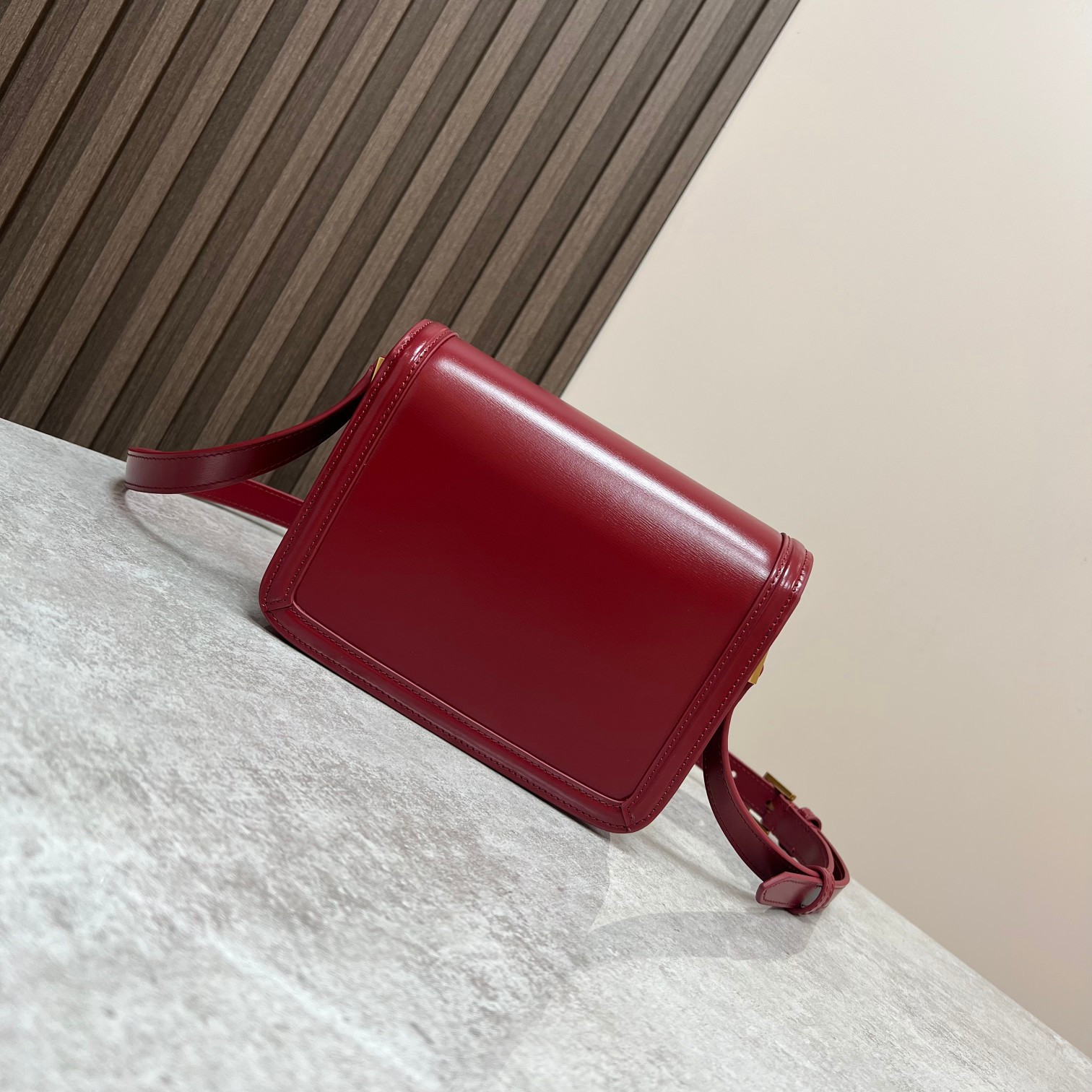 Y51 SOLFERINO SMALL SATCHEL IN BOX Sa1nt Lau*nt RED 7.4 X 5.1 X 1.9 INCHES