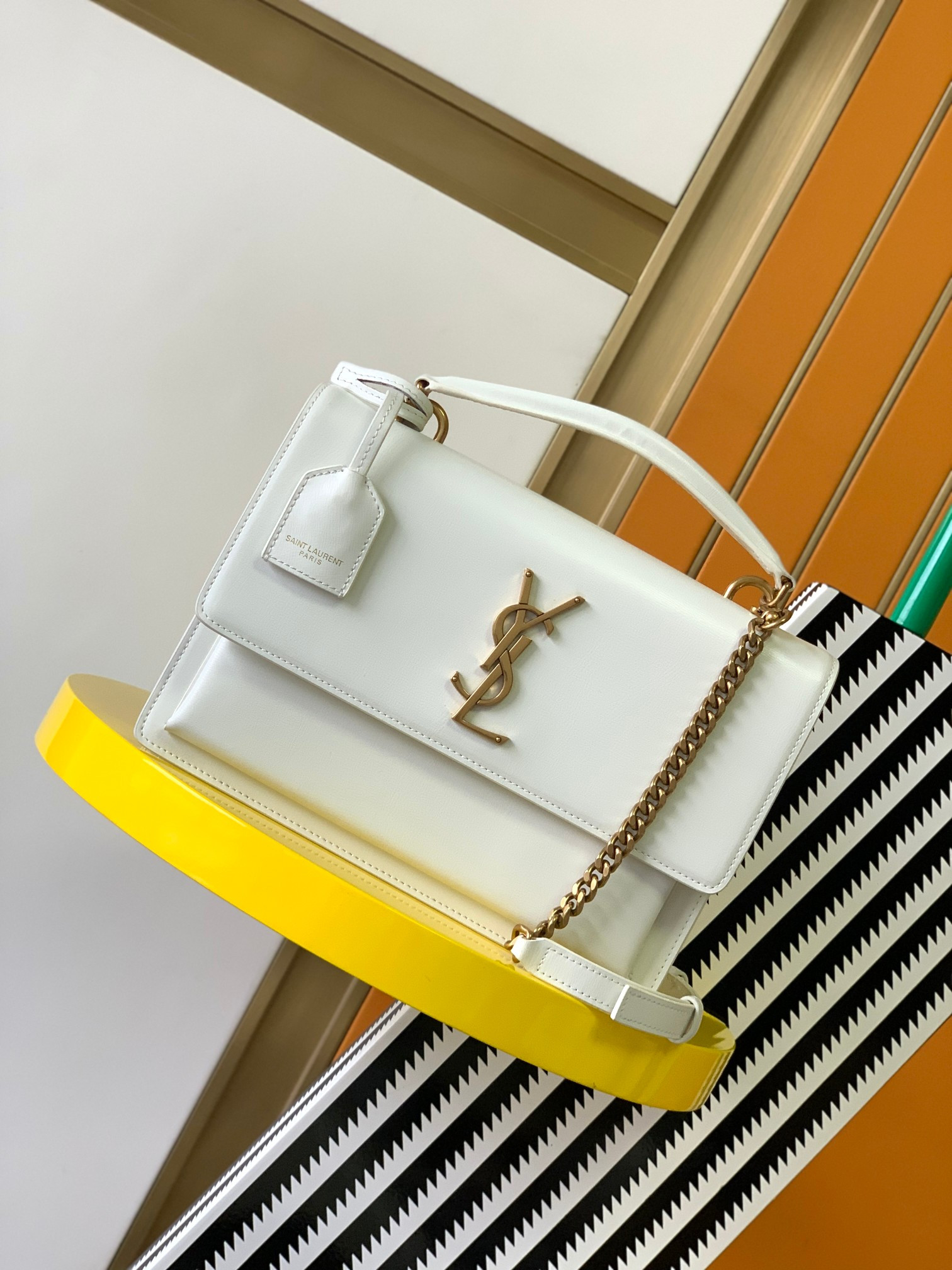 Y51 SUNSET LARGE IN SMOOTH LEATHER WHITE 10.6 X 7 X 3.1 INCHES