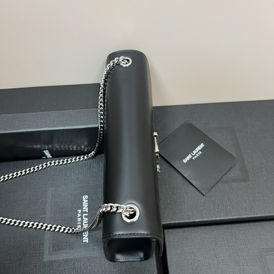 Y51 KATE MEDIUM IN SMOOTH LEATHER BLACK SILVER 9.4 X 5.7 X 2.1 INCHES