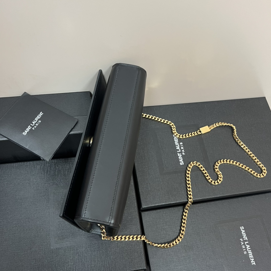 Y51 KATE MEDIUM IN SMOOTH LEATHER BLACK 9.4 X 5.7 X 2.1 INCHES