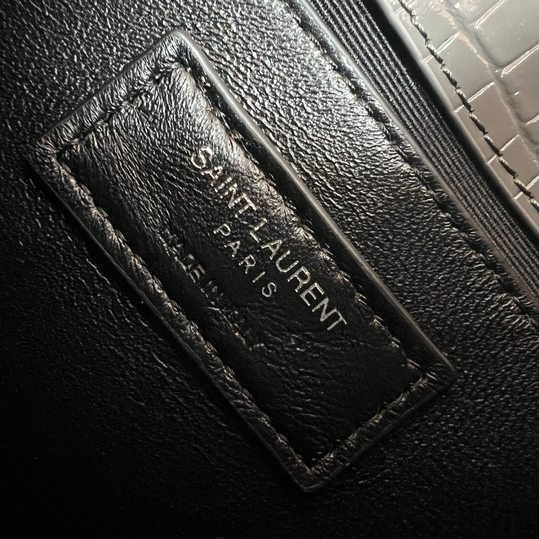 Y51 KATE MEDIUM TASSEL IN CROCODILE-EMBOSSED LEATHER GRAY 9.4 X 5.7 X 2.1 INCHES