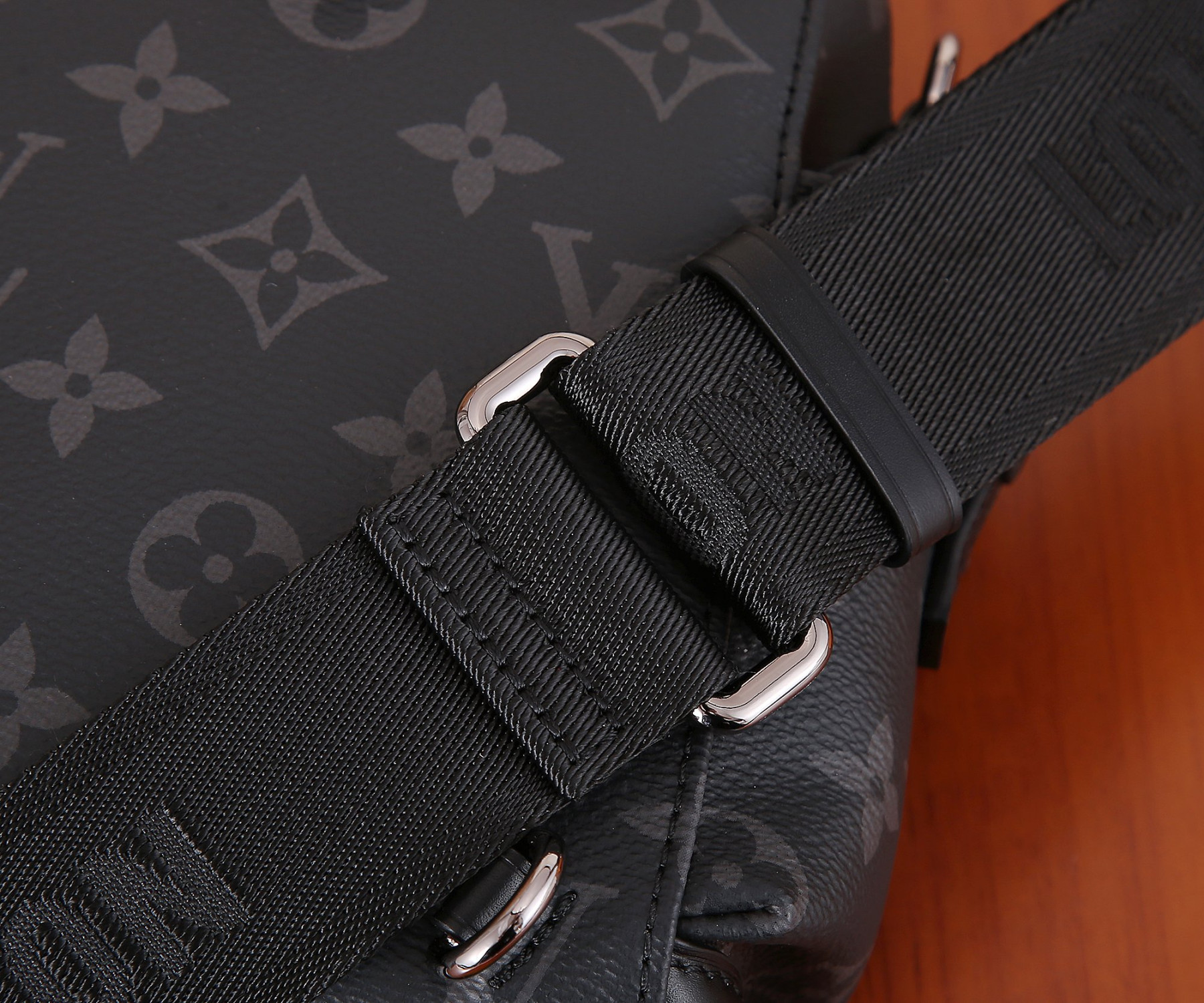 L0vis Vvtt0n LV M82769 Nano Christopher 14 x 19 x 6 cm