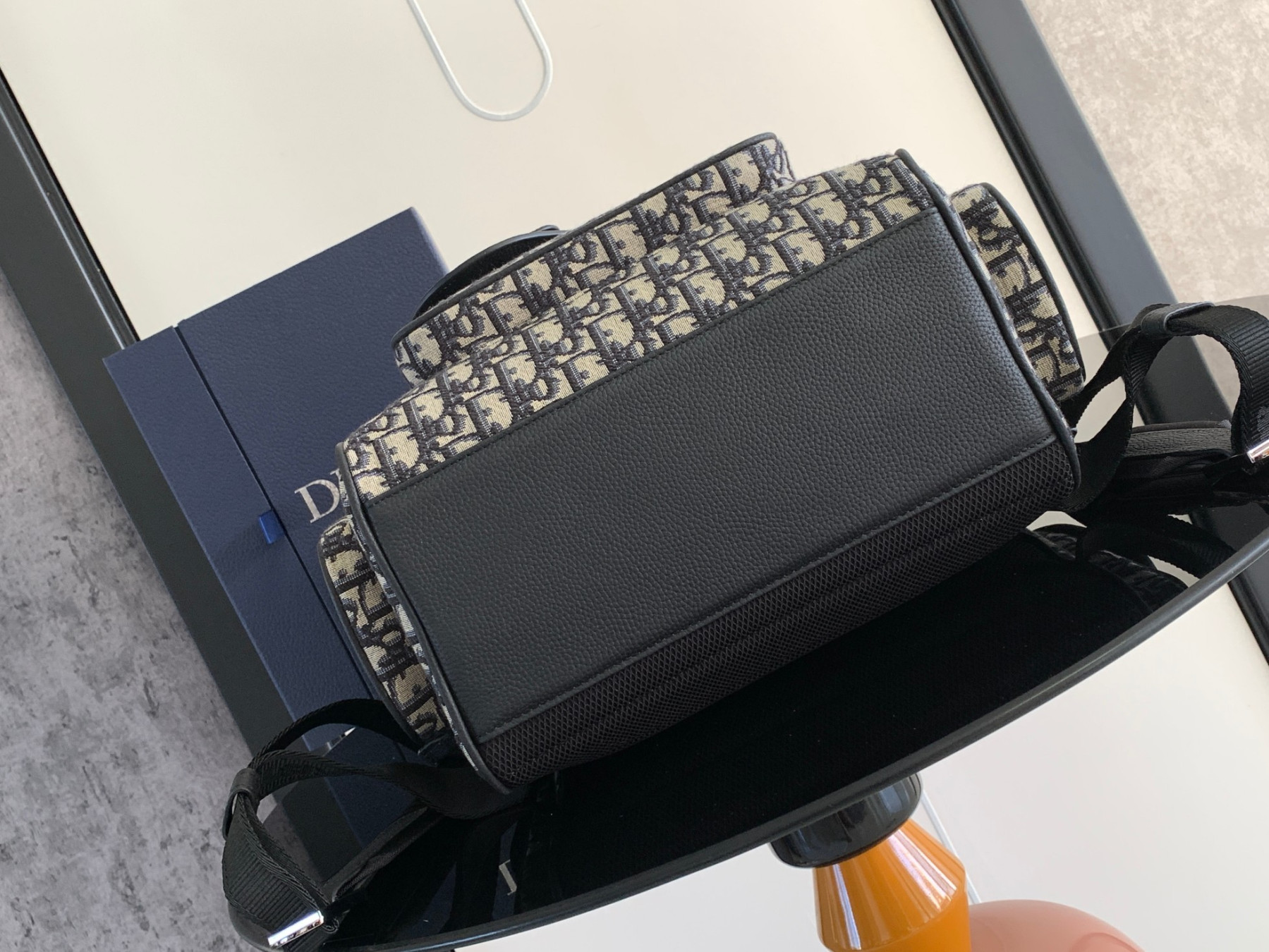 D10r Saddle Backpack 10.5 x 16 x 5.5 inches