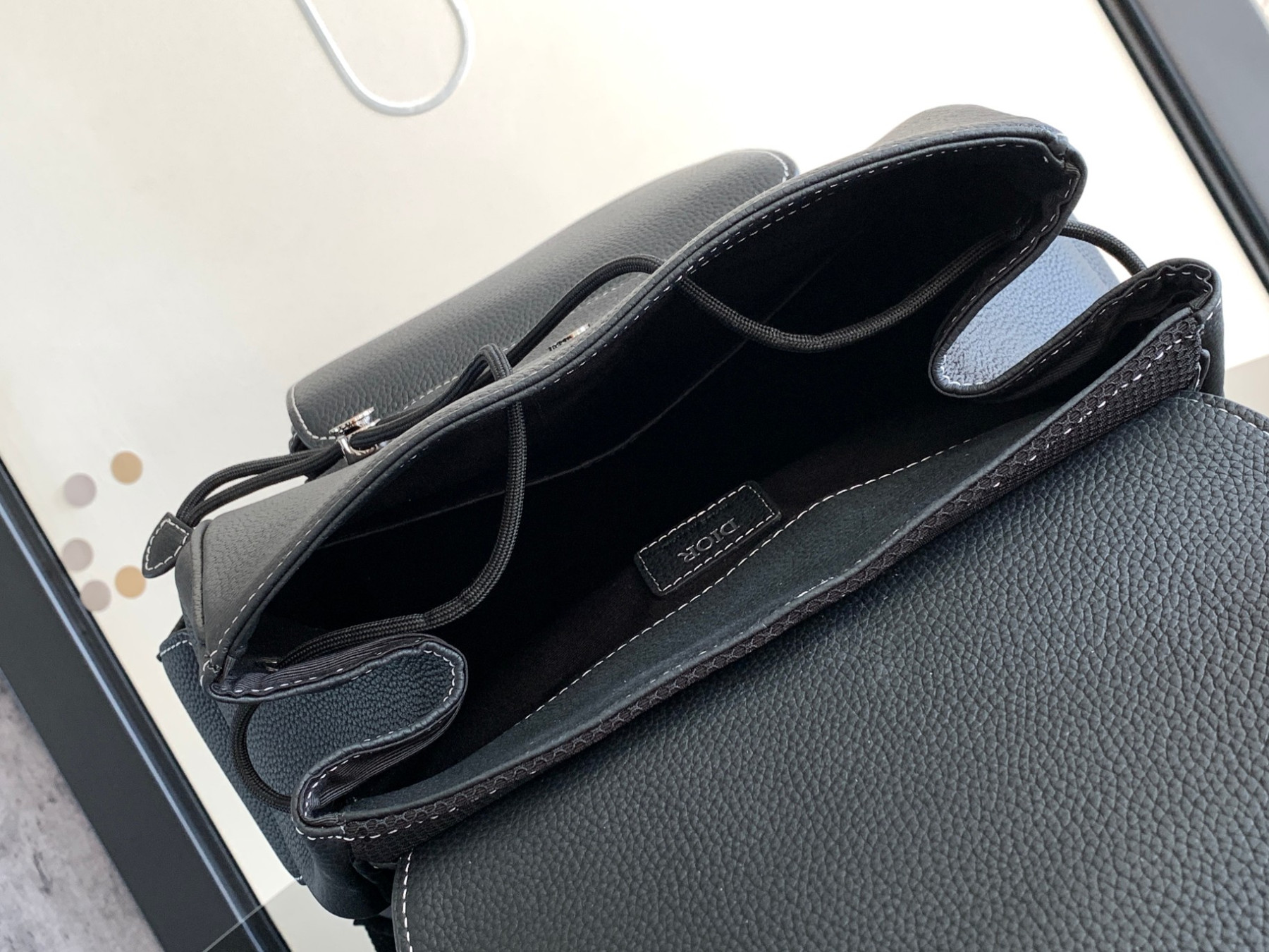 D10r Saddle Backpack 10.5 x 16 x 5.5 inches