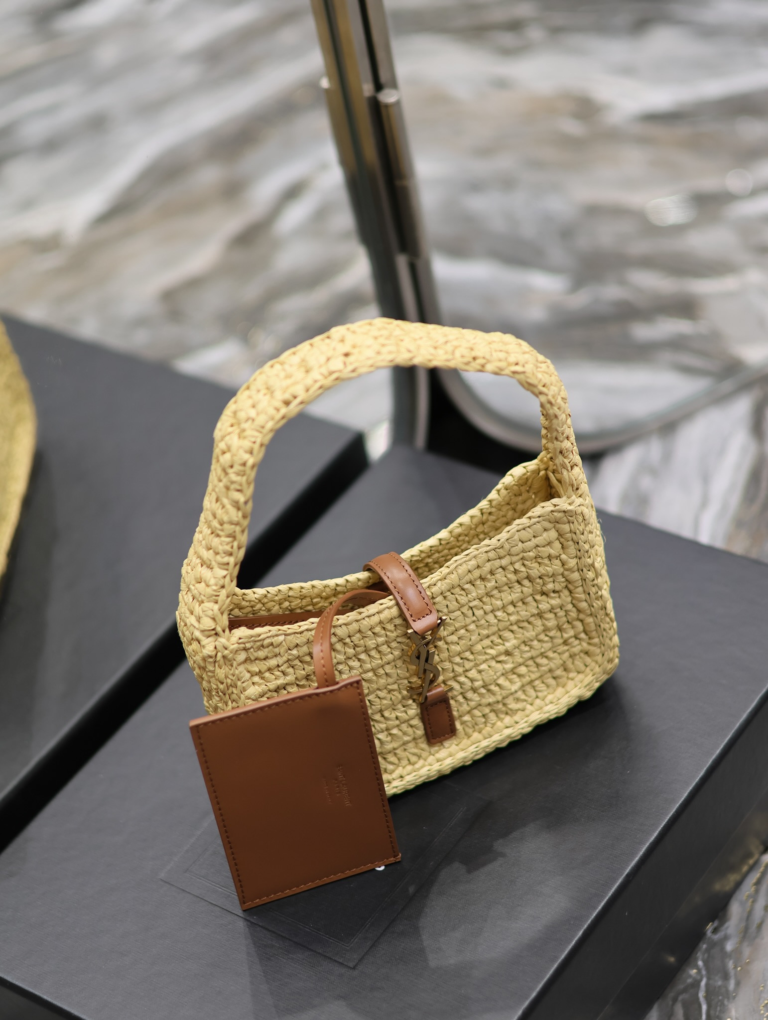 Y51 LE 5 À 7 MINI IN RAFFIA  Color Natural 7.5X4.5X1.8 INCHES