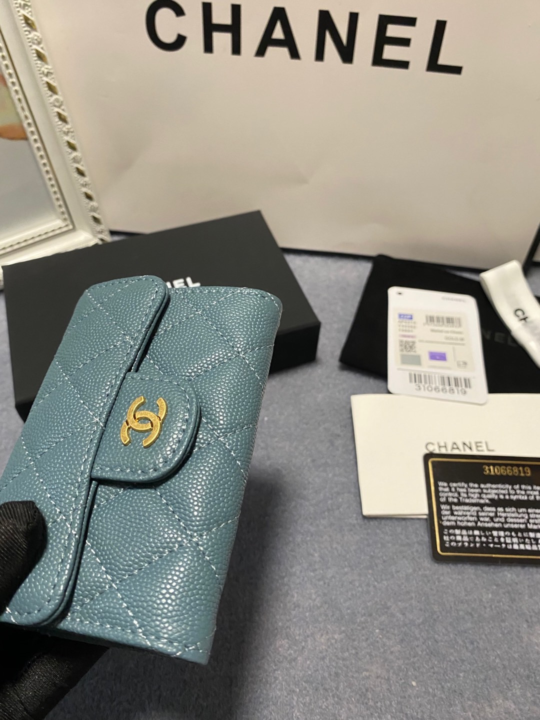 Ch**el CARD HOLDER 11.3 x 7.5 x 2.5 cm