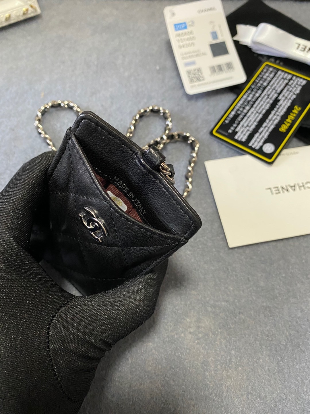 Ch**el CARD HOLDER 10.5 x7 x  0.5cm