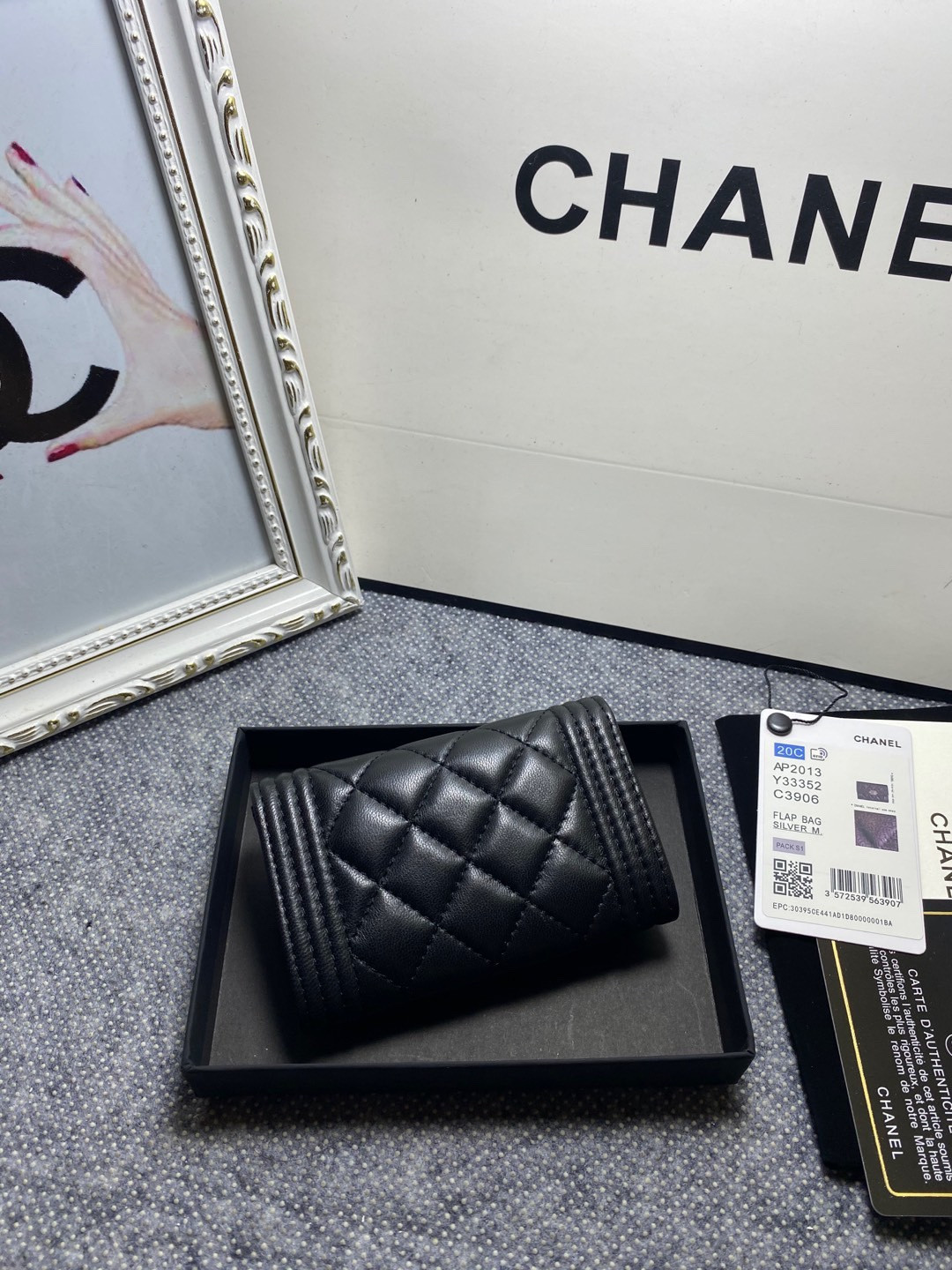 Ch**el FLAP WALLET 12-7CM