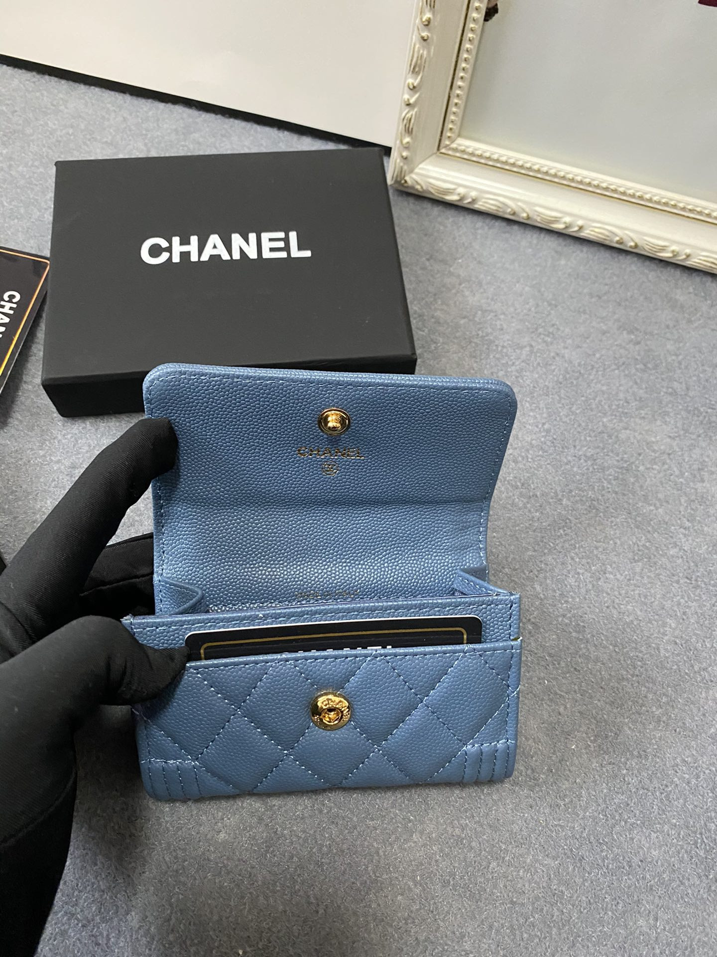 Ch**el FLAP WALLET 12-7CM