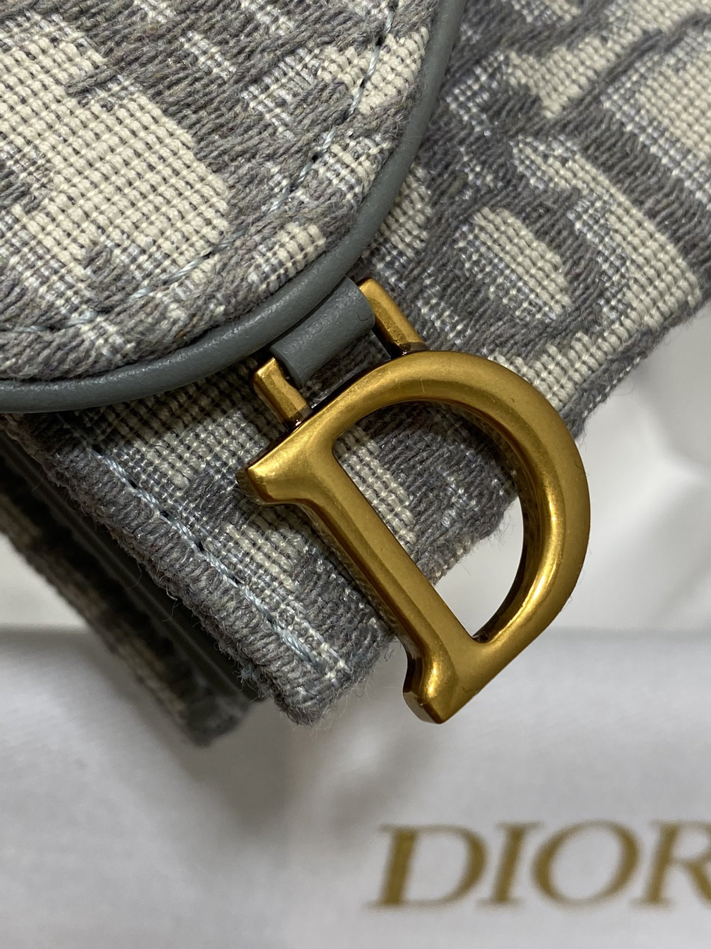 D10r CARD HOLDER 12-10-5CM