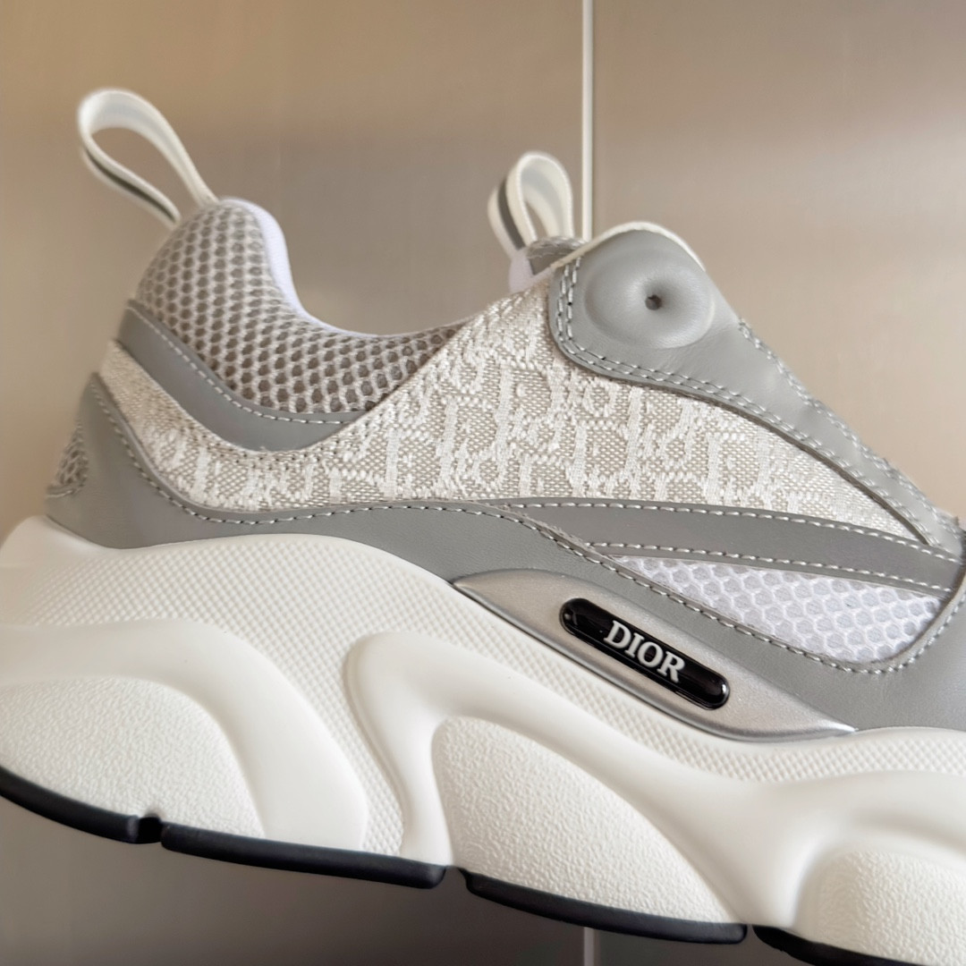 UA D10r B22 white Sneaker