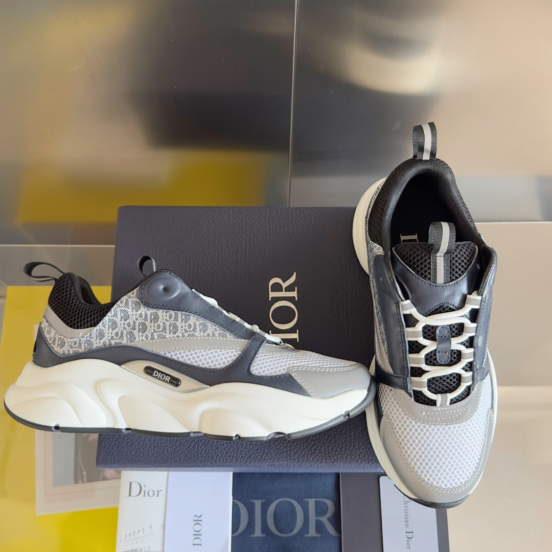 UA D10r B22 gray Sneaker