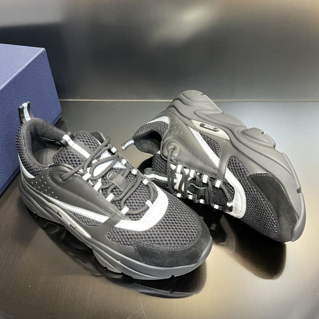 UA D10r B22 black Sneaker