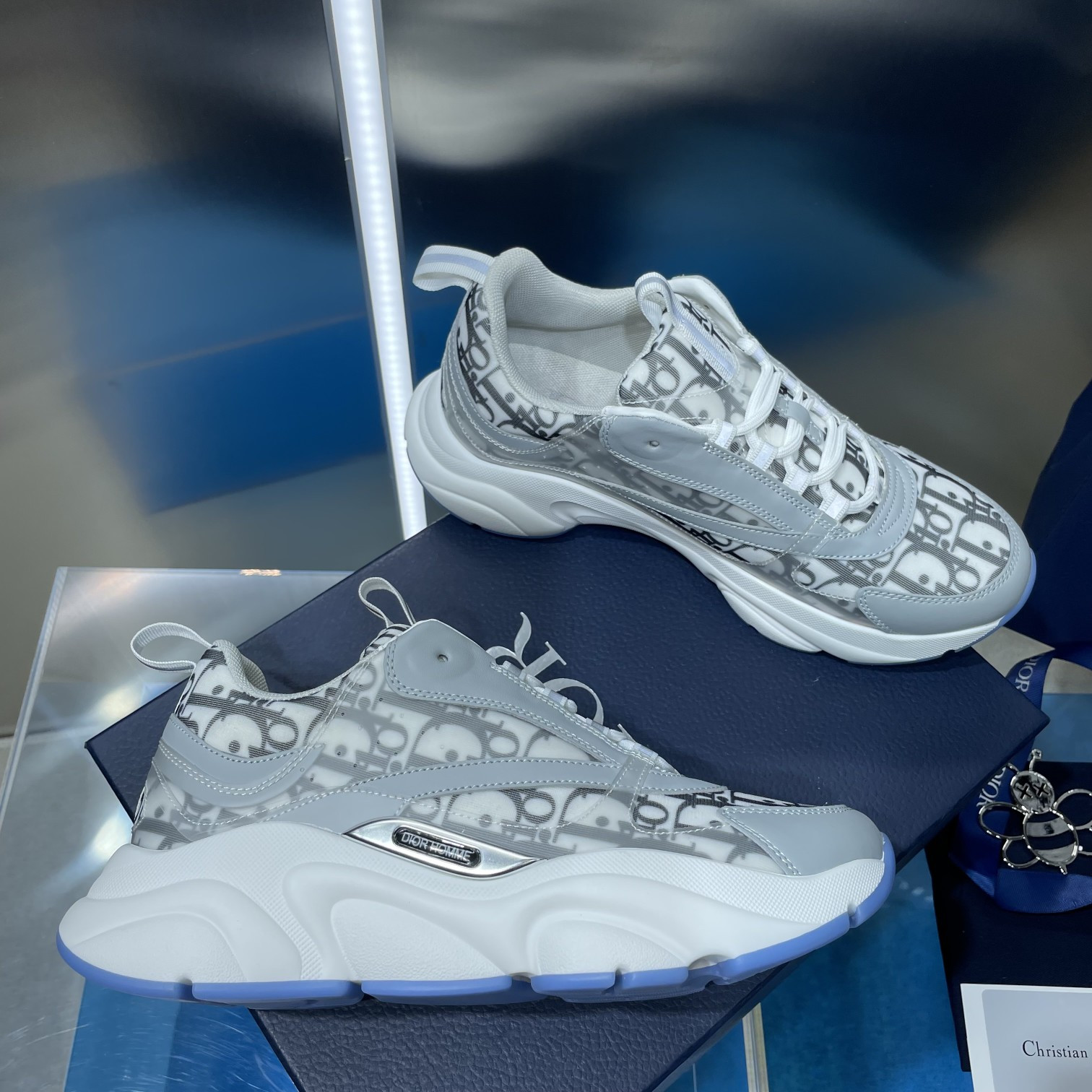 UA D10r B22 gray Sneaker