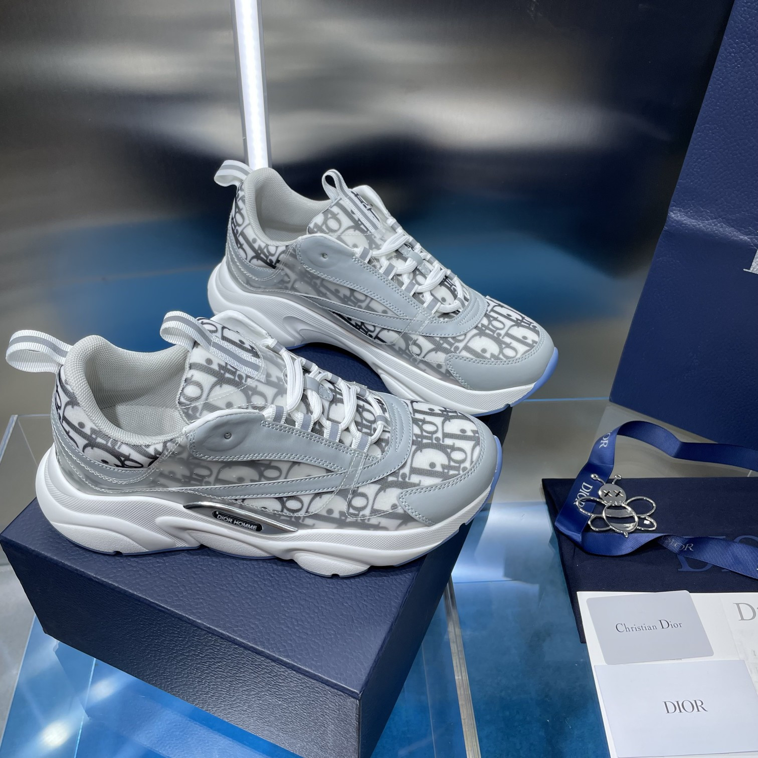 UA D10r B22 gray Sneaker