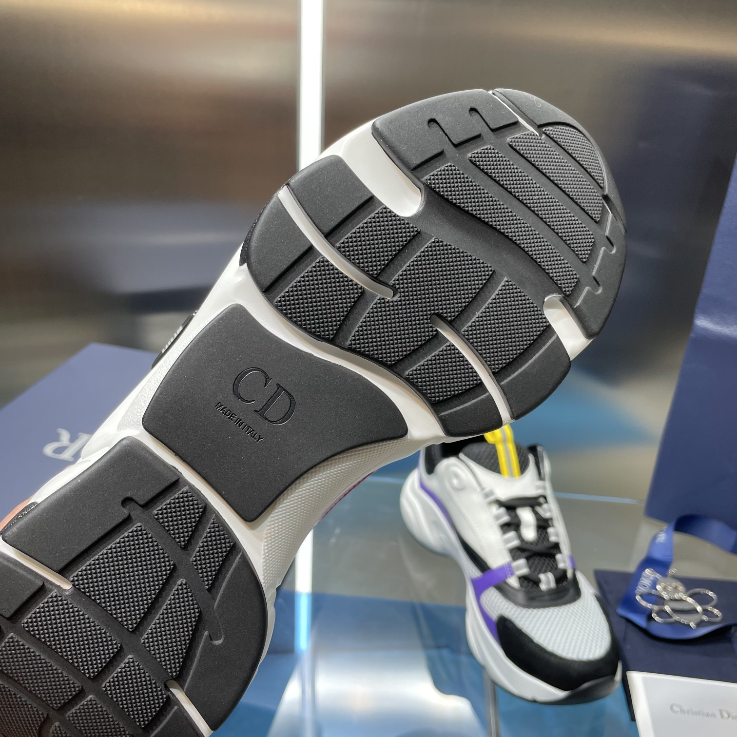 UA D10r B22 white Sneaker