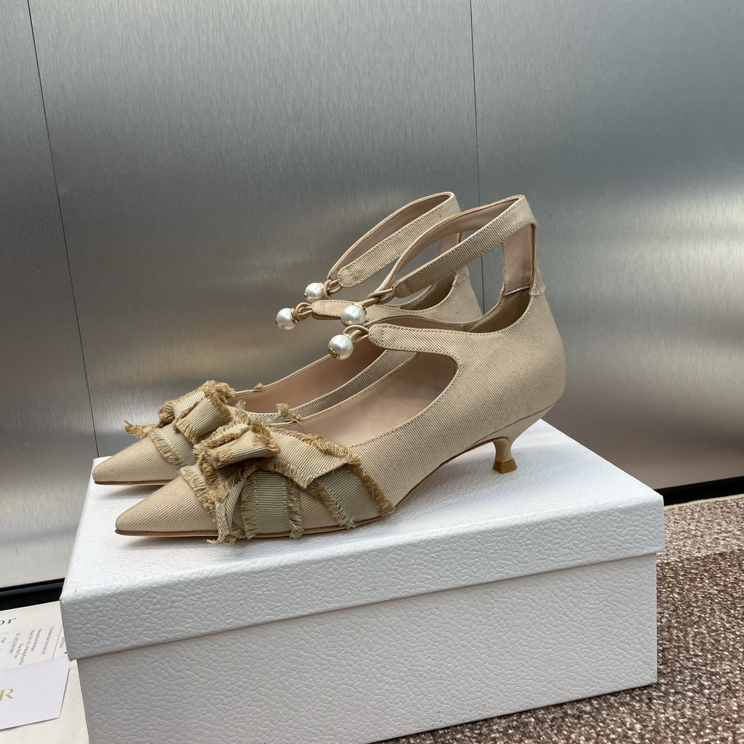 UA D10r AD10rable Pump