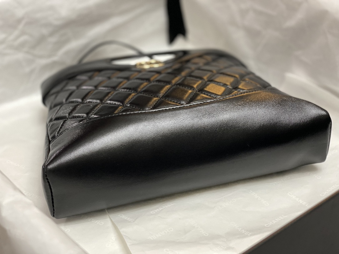 Ch**el MINI SHOPPING BAG Shiny Lambskin & Gold-Tone Metal Black 22x23x5.5cm