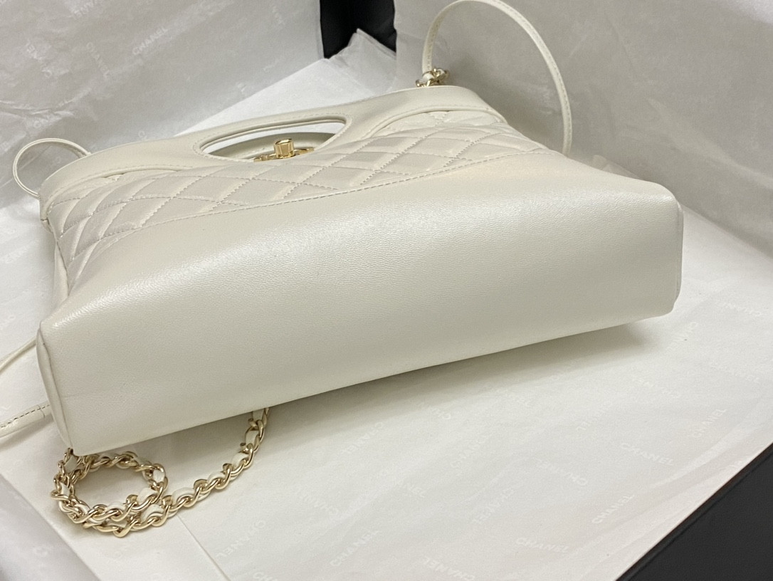 Ch**el MINI SHOPPING BAG Shiny Lambskin & Gold-Tone Metal 22x23x5.5cm