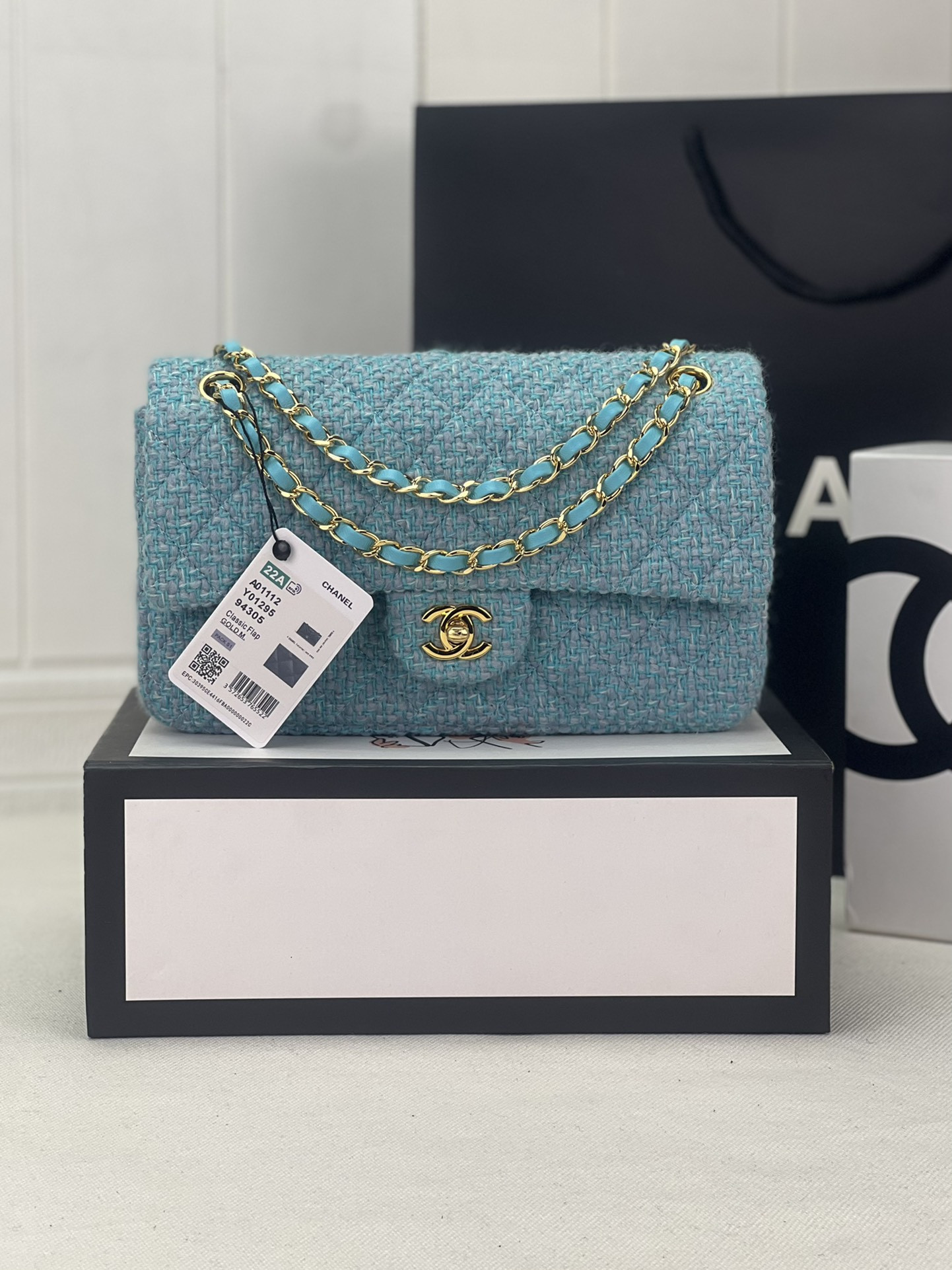 Ch**el CLASSIC 11.12 HANDBAG  Tweed & Gold-Tone Metal 6 × 9.9 × 2.5 in