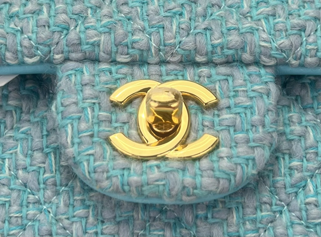 Ch**el CLASSIC 11.12 HANDBAG  Tweed & Gold-Tone Metal 6 × 9.9 × 2.5 in