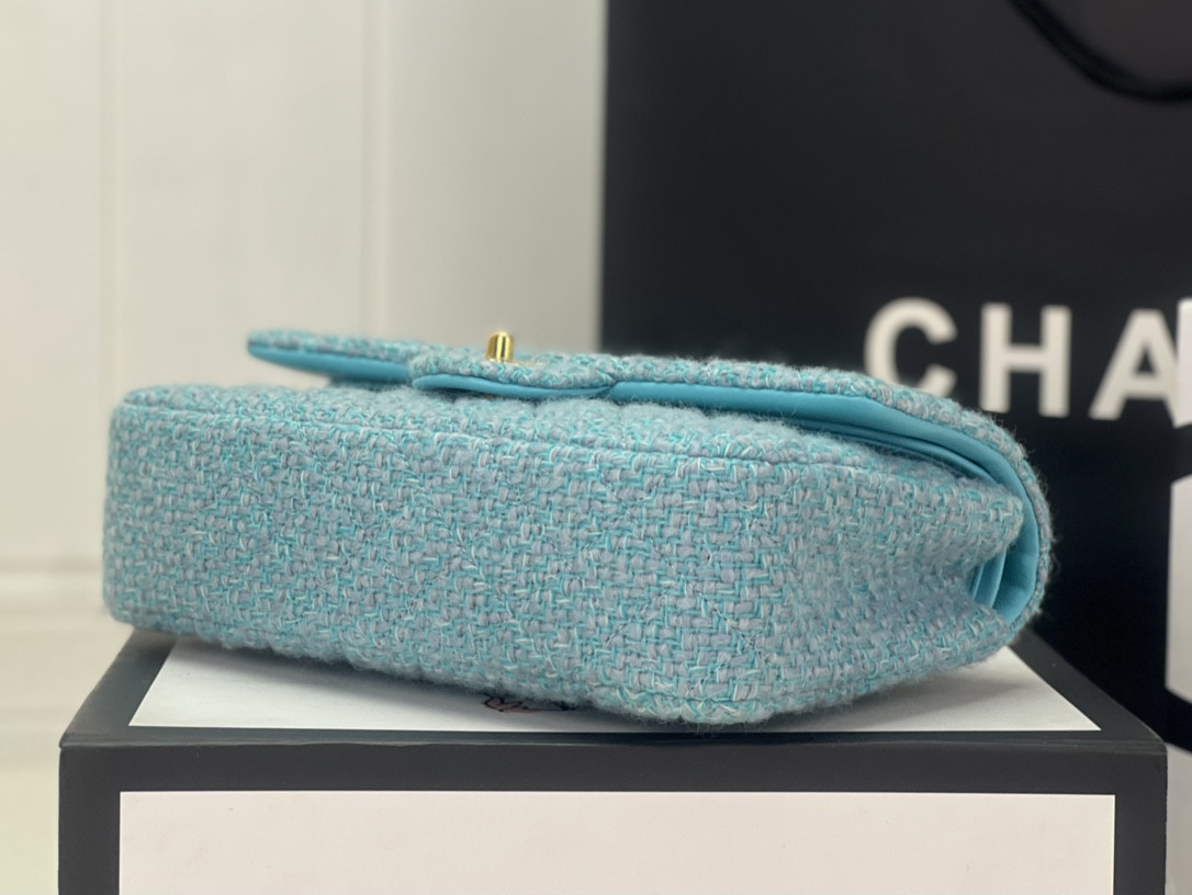 Ch**el CLASSIC 11.12 HANDBAG  Tweed & Gold-Tone Metal 6 × 9.9 × 2.5 in