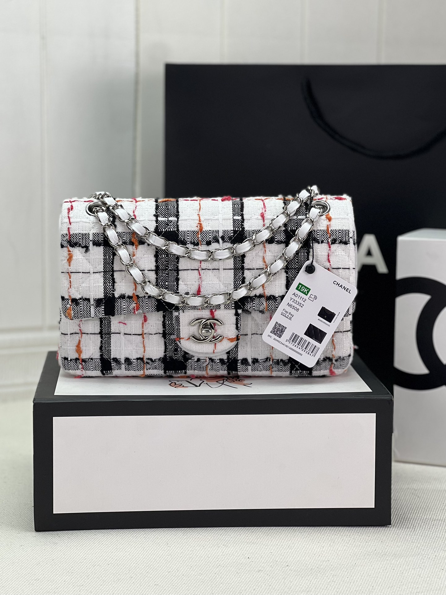 Ch**el CLASSIC 11.12 HANDBAG Tweed & Silver-Tone Metal   6 × 9.9 × 2.5 in