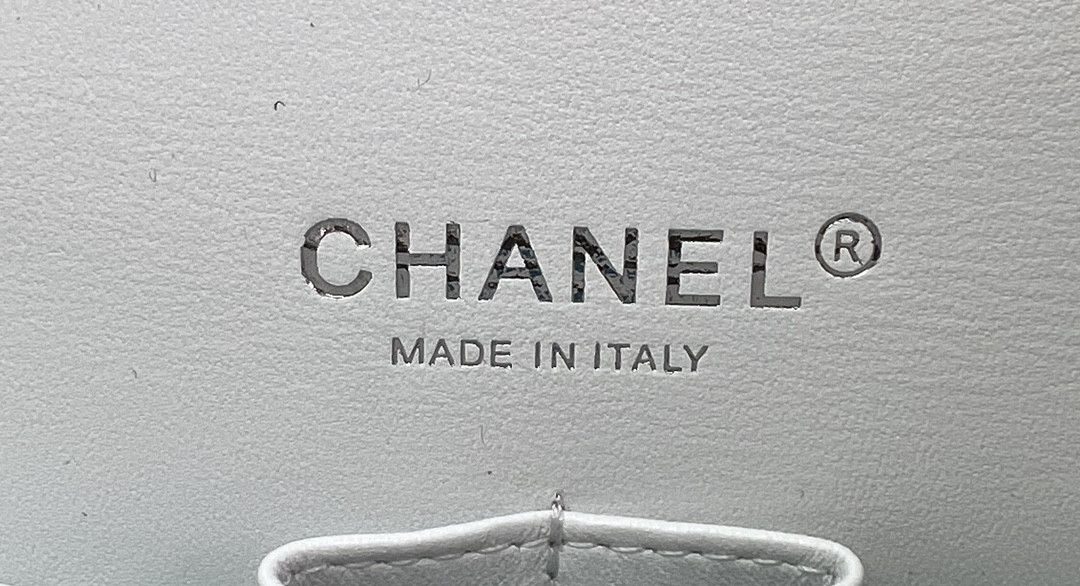 Ch**el CLASSIC 11.12 HANDBAG Tweed & Silver-Tone Metal   6 × 9.9 × 2.5 in