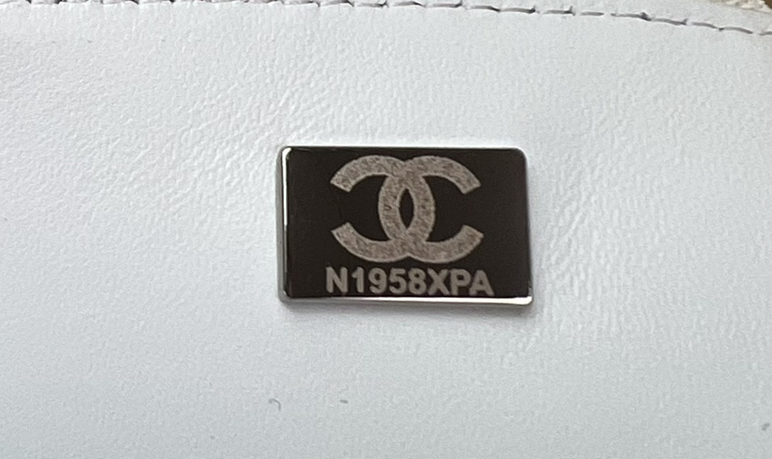 Ch**el CLASSIC 11.12 HANDBAG Tweed & Silver-Tone Metal   6 × 9.9 × 2.5 in