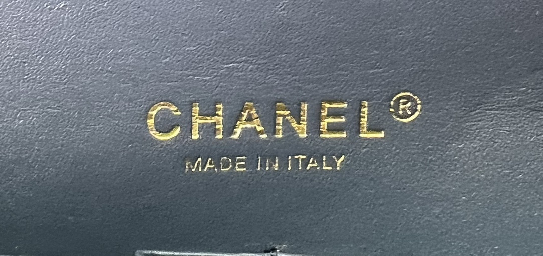 Ch**el classic 11.12 handbag tweed & gold-tone metal 6 × 9.9 × 2.5 in