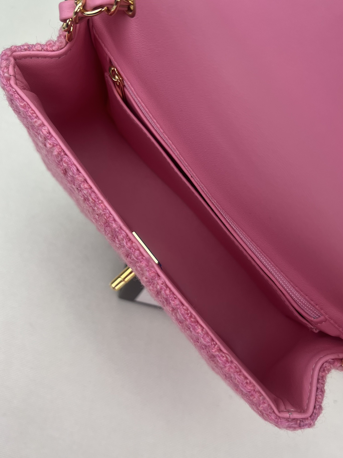 Ch**el MINI CLASSIC 11.12 HANDBAG Tweed & Gold-Tone Metal 4.7 × 7.8 × 2.3 in