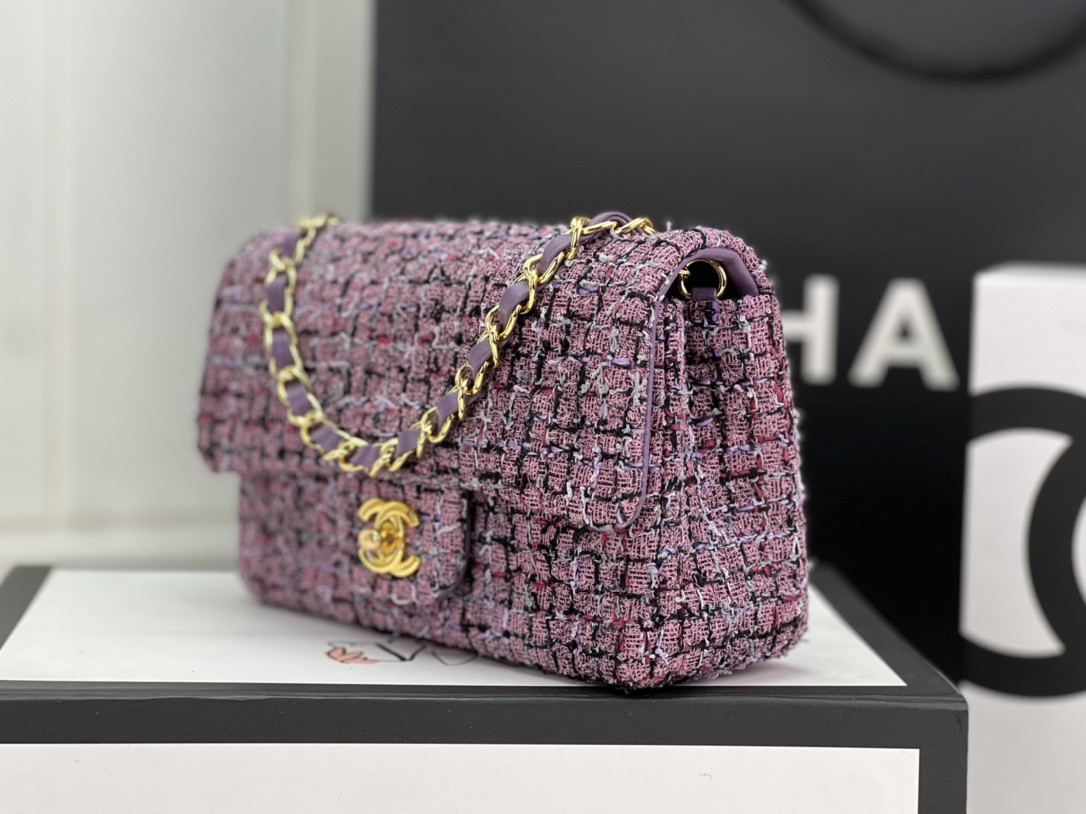 Ch**el MINI CLASSIC 11.12 HANDBAG Tweed & Gold-Tone Metal 4.7 × 7.8 × 2.3 in