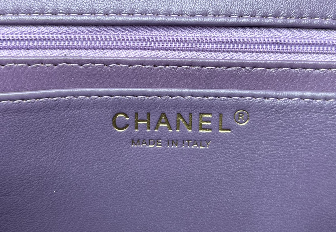 Ch**el MINI CLASSIC 11.12 HANDBAG Tweed & Gold-Tone Metal 4.7 × 7.8 × 2.3 in