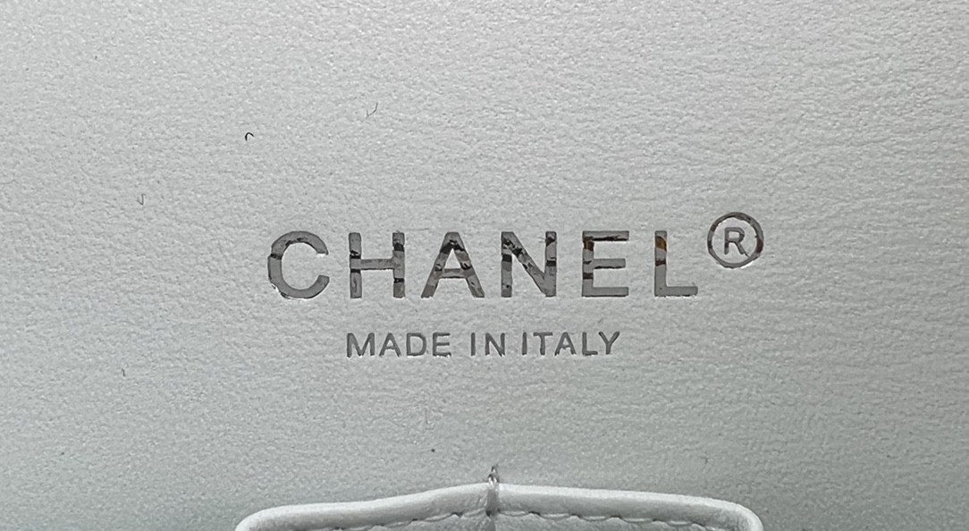 Ch**el MINI CLASSIC 11.12 HANDBAG Tweed & Silver-Tone Metal  4.7 × 7.8 × 2.3 in