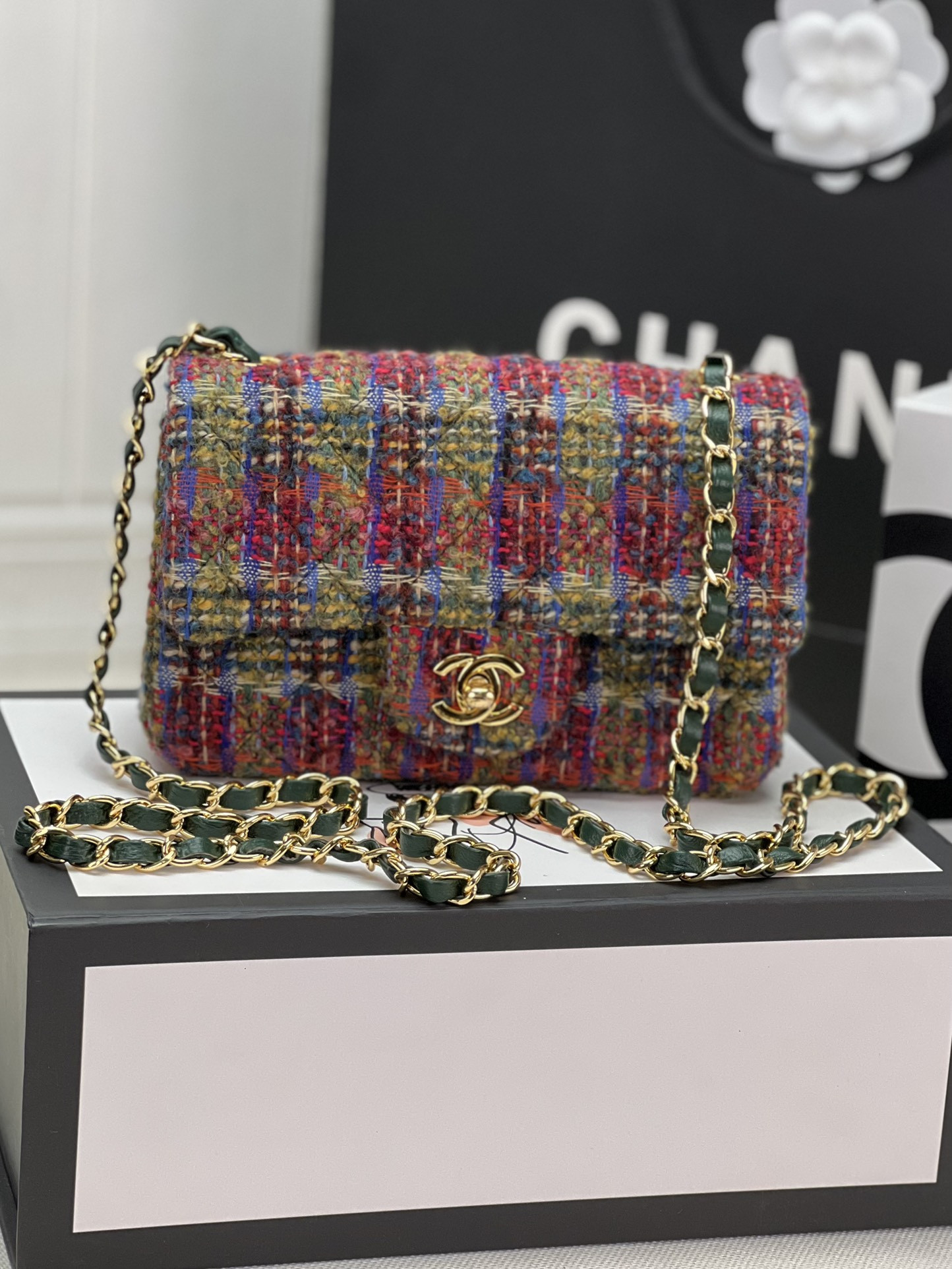 Ch**el MINI CLASSIC 11.12 HANDBAG Tweed & Gold-Tone Metal 4.7 × 7.8 × 2.3 in