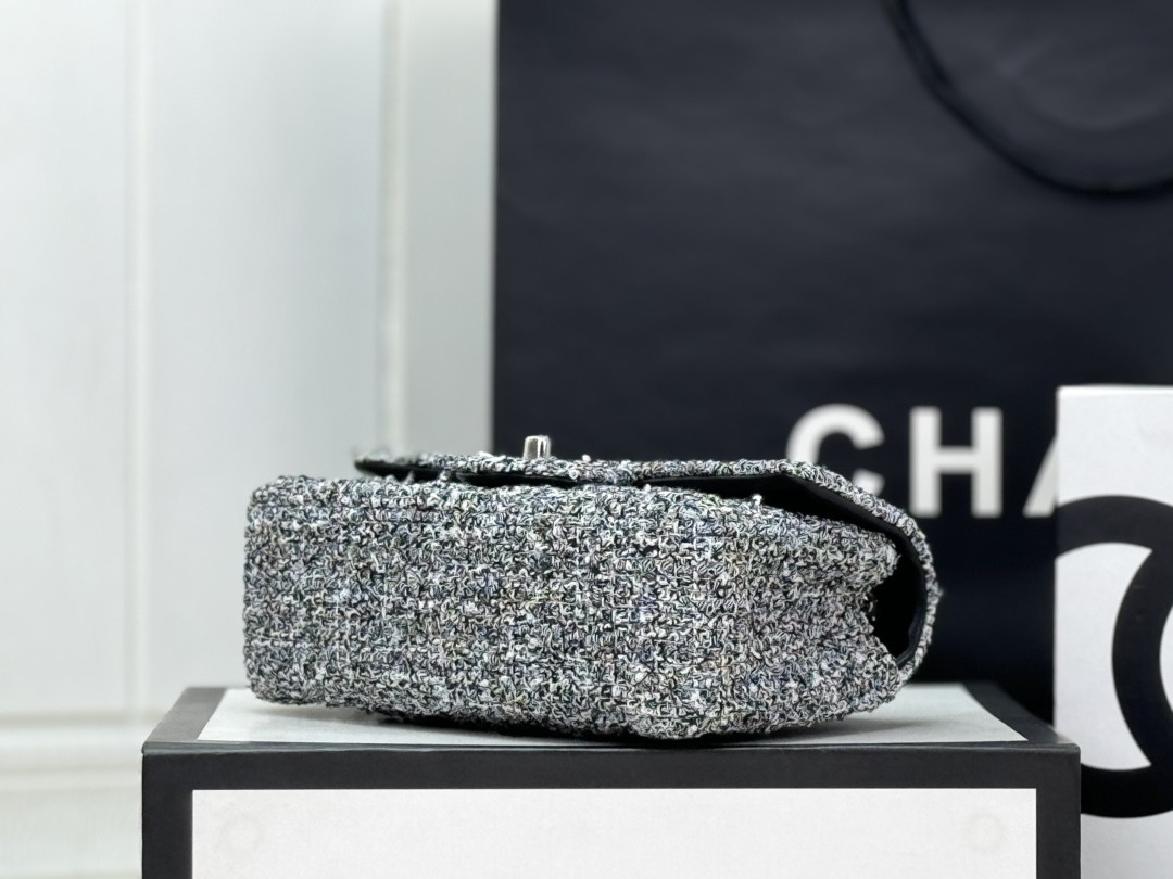 Ch**el MINI CLASSIC 11.12 HANDBAG Tweed & Silver-Tone Metal 4.7 × 7.8 × 2.3 in