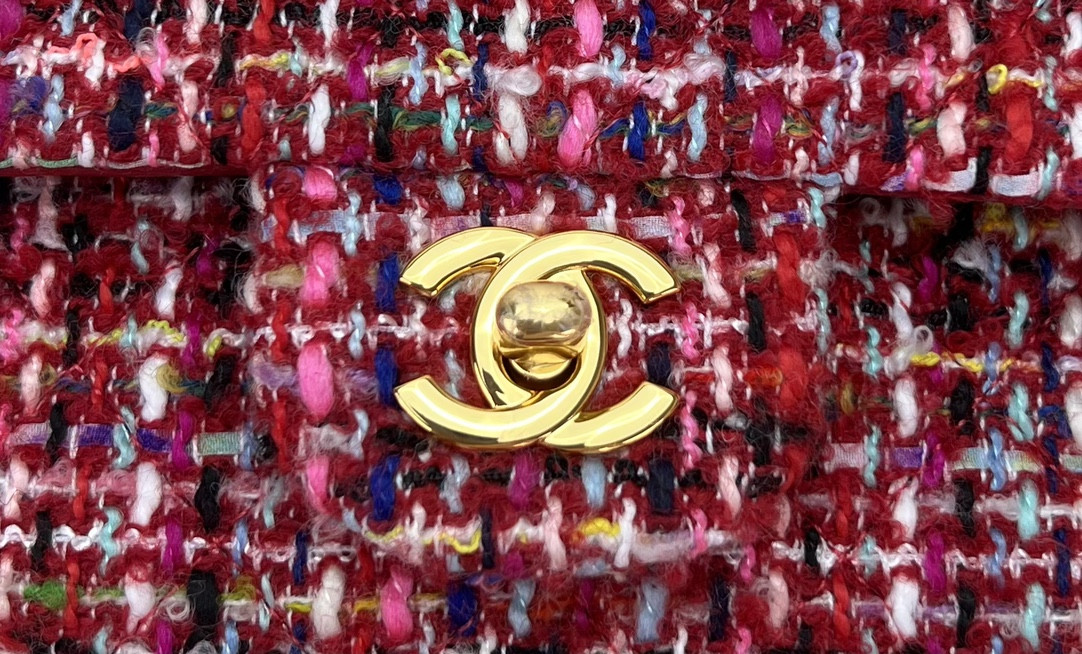 Ch**el MINI CLASSIC 11.12 HANDBAG Tweed & Gold-Tone Metal 4.7 × 7.8 × 2.3 in