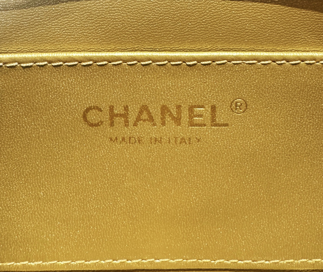 Ch**el MINI CLASSIC HANDBAG Pearl Chain 11.5x17x5cm