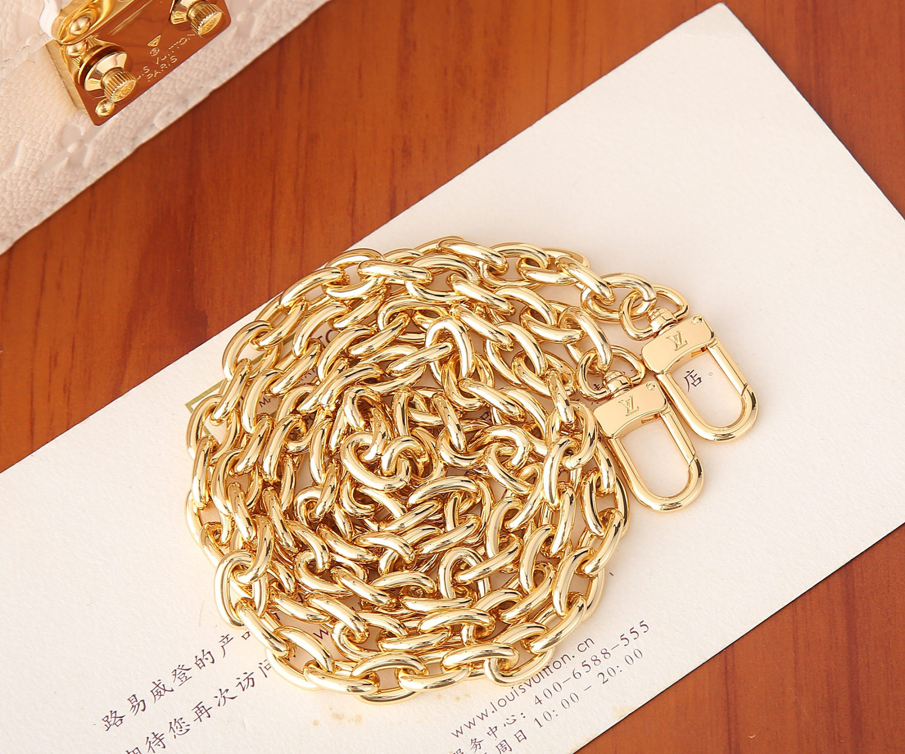 LV Wallet On Chain Métis   M82636   7.5 x 4.3 x 2.2 inches