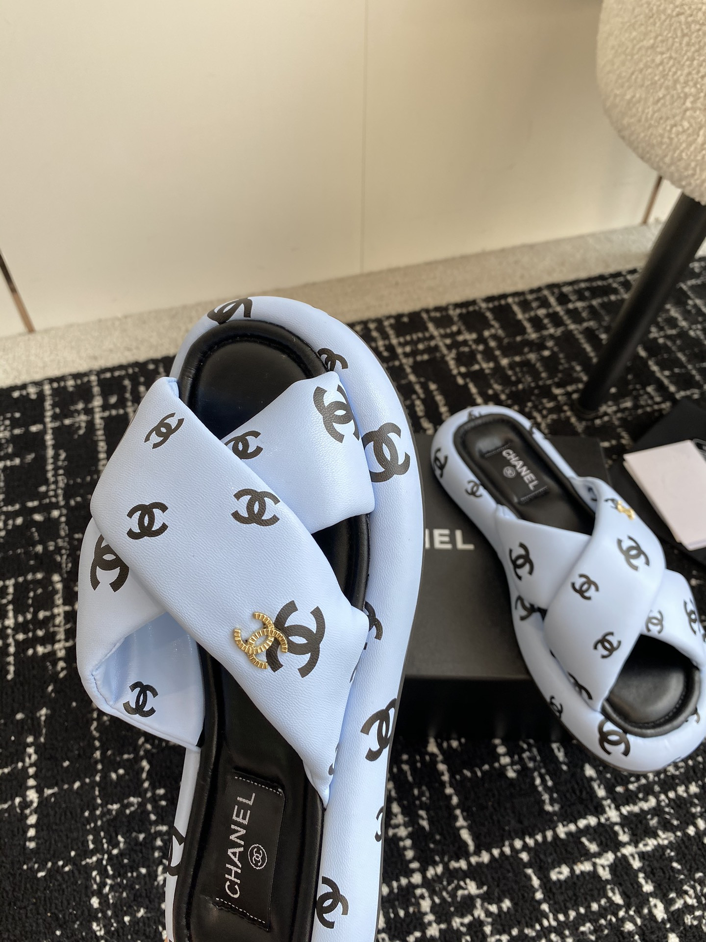UA Ch**el SLIPPERS