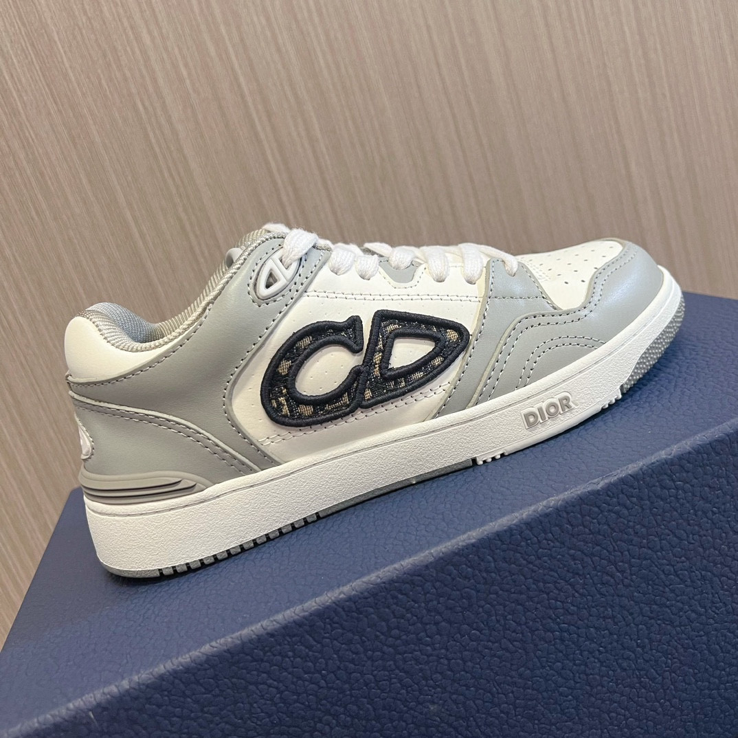 UA D10r B57 Low-Top Sneaker  Gray and White