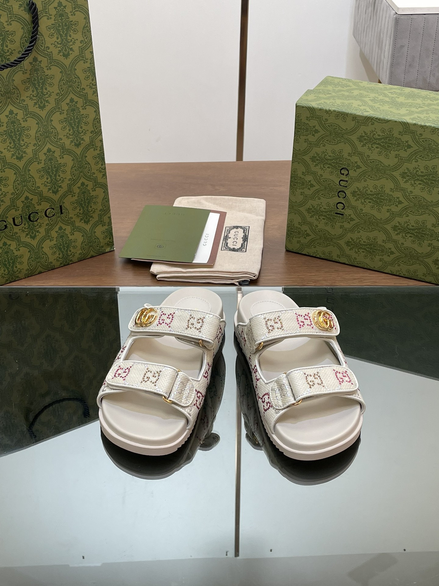 UA Gvc*1 WOMEN'S SANDAL WITH DOUBLE G