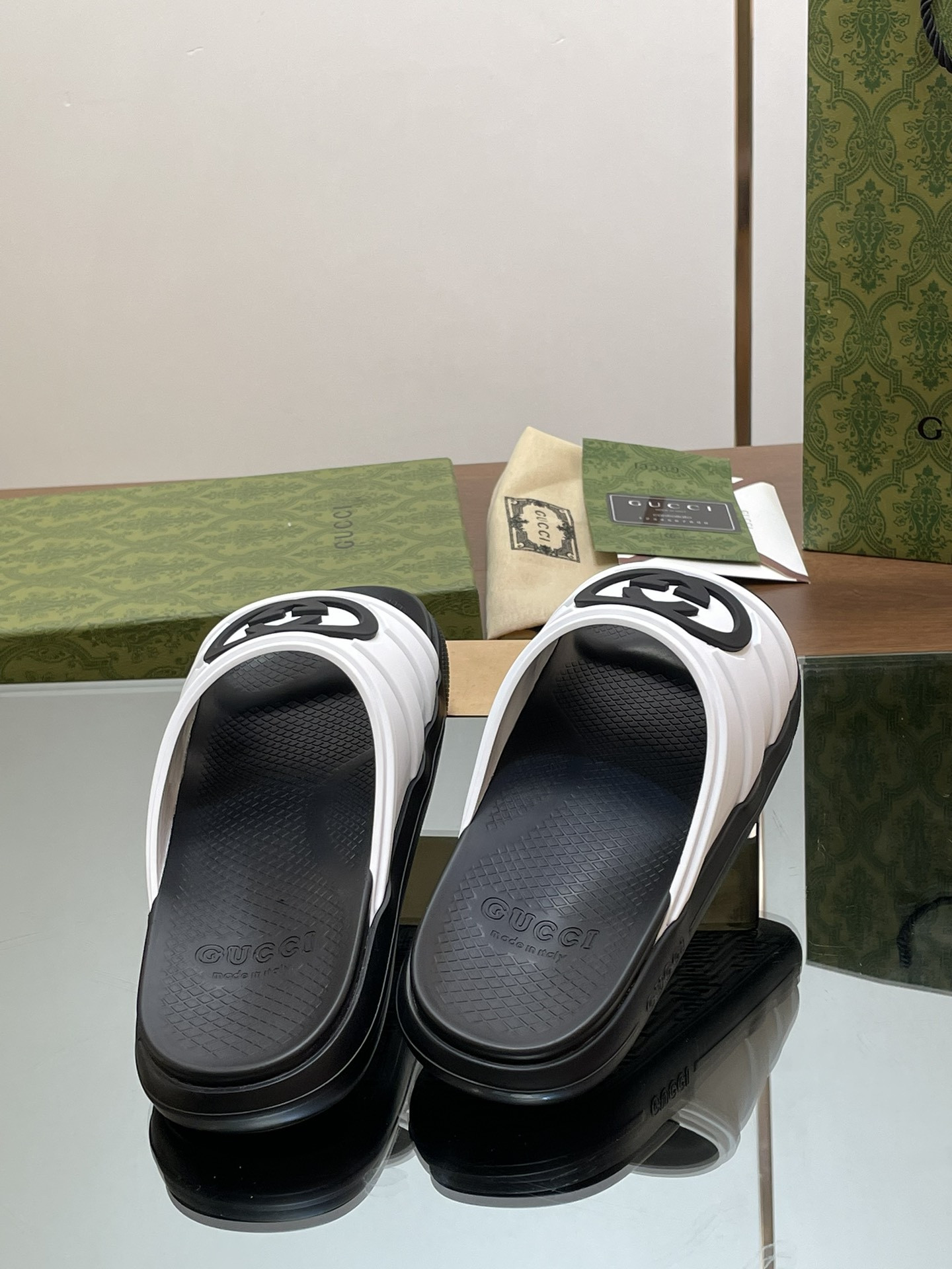 UA Gvc*1 INTERLOCKING G SLIDE SANDAL