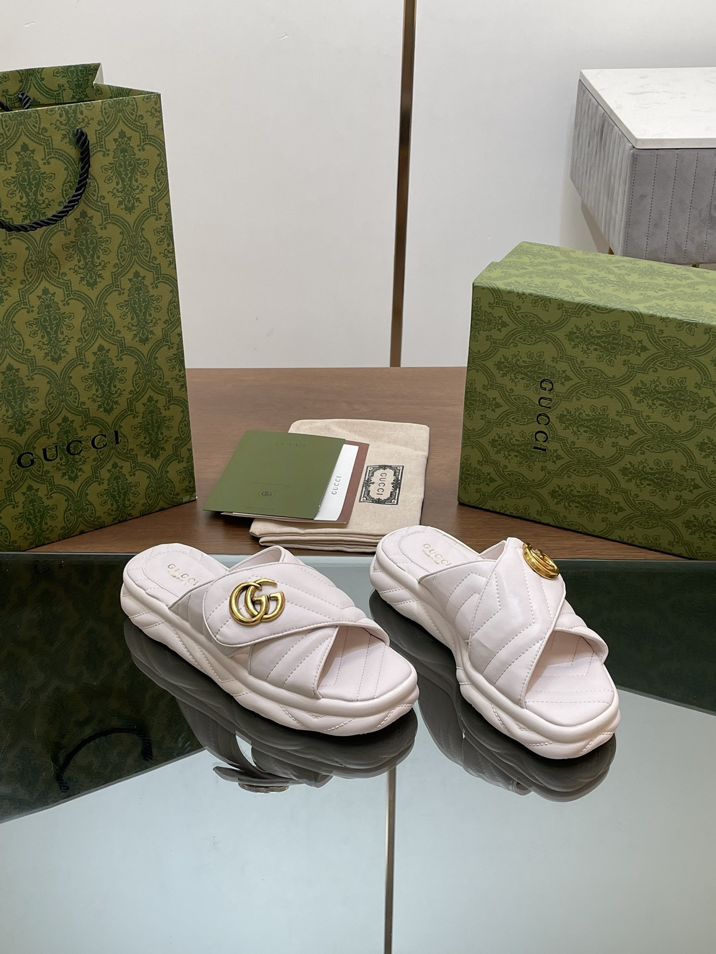 UA Gvc*1 WOMEN'S SANDAL WITH DOUBLE G