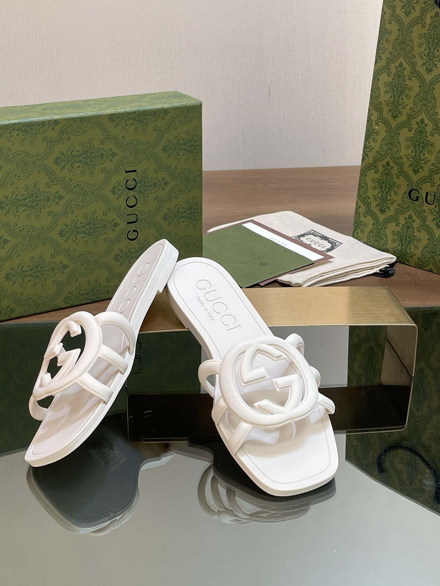 UA Gvc*1 INTERLOCKING G SLIDE SANDAL White