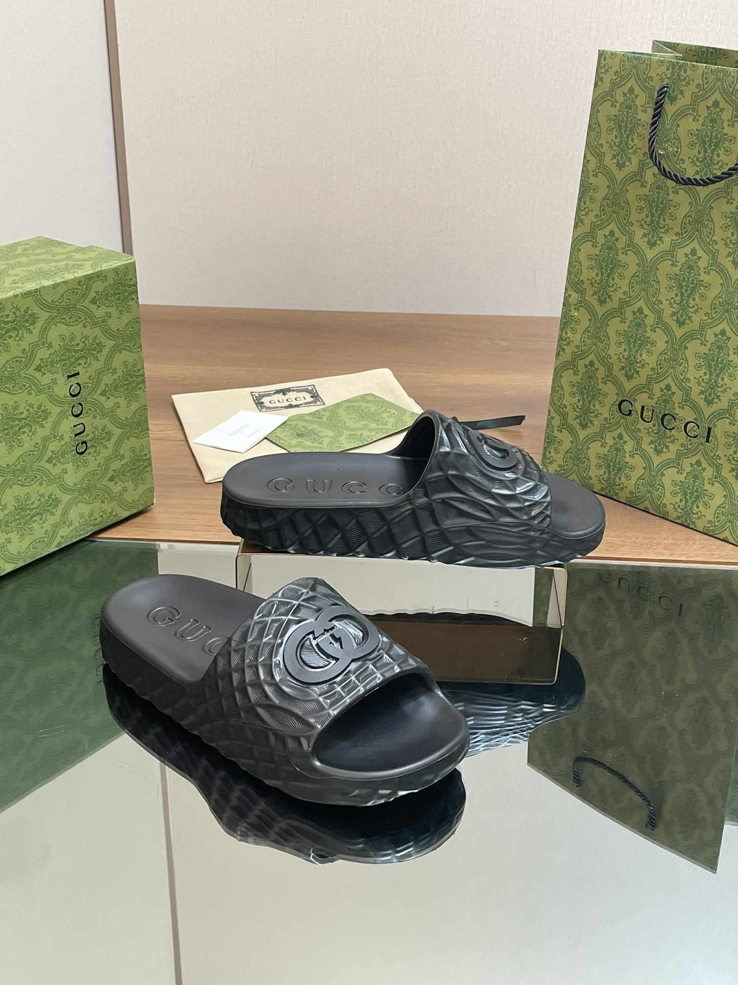 UA Gvc*1 INTERLOCKING G SLIDE SANDAL Black