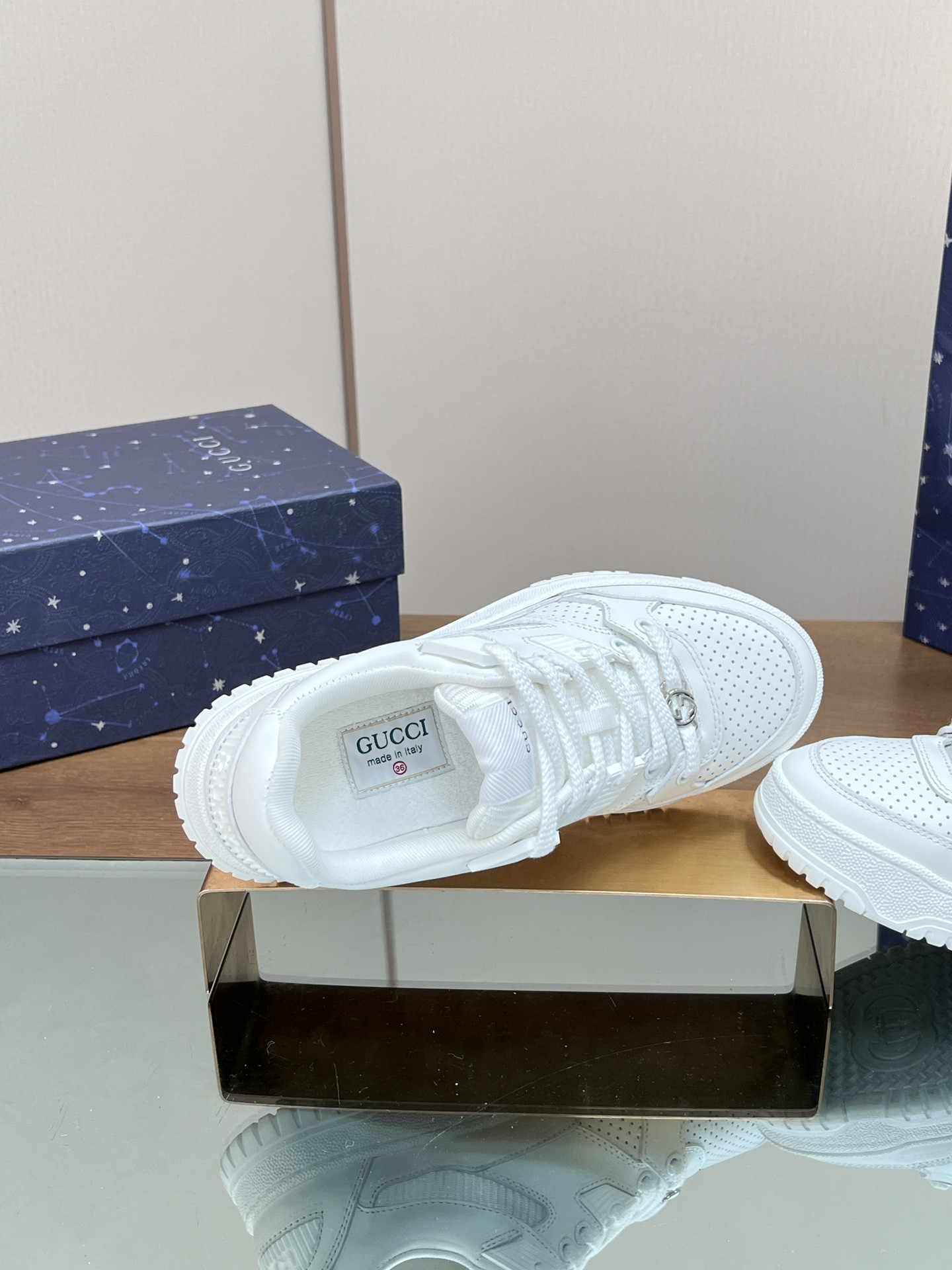 UA Gvc*1 Low-Top SNEAKER