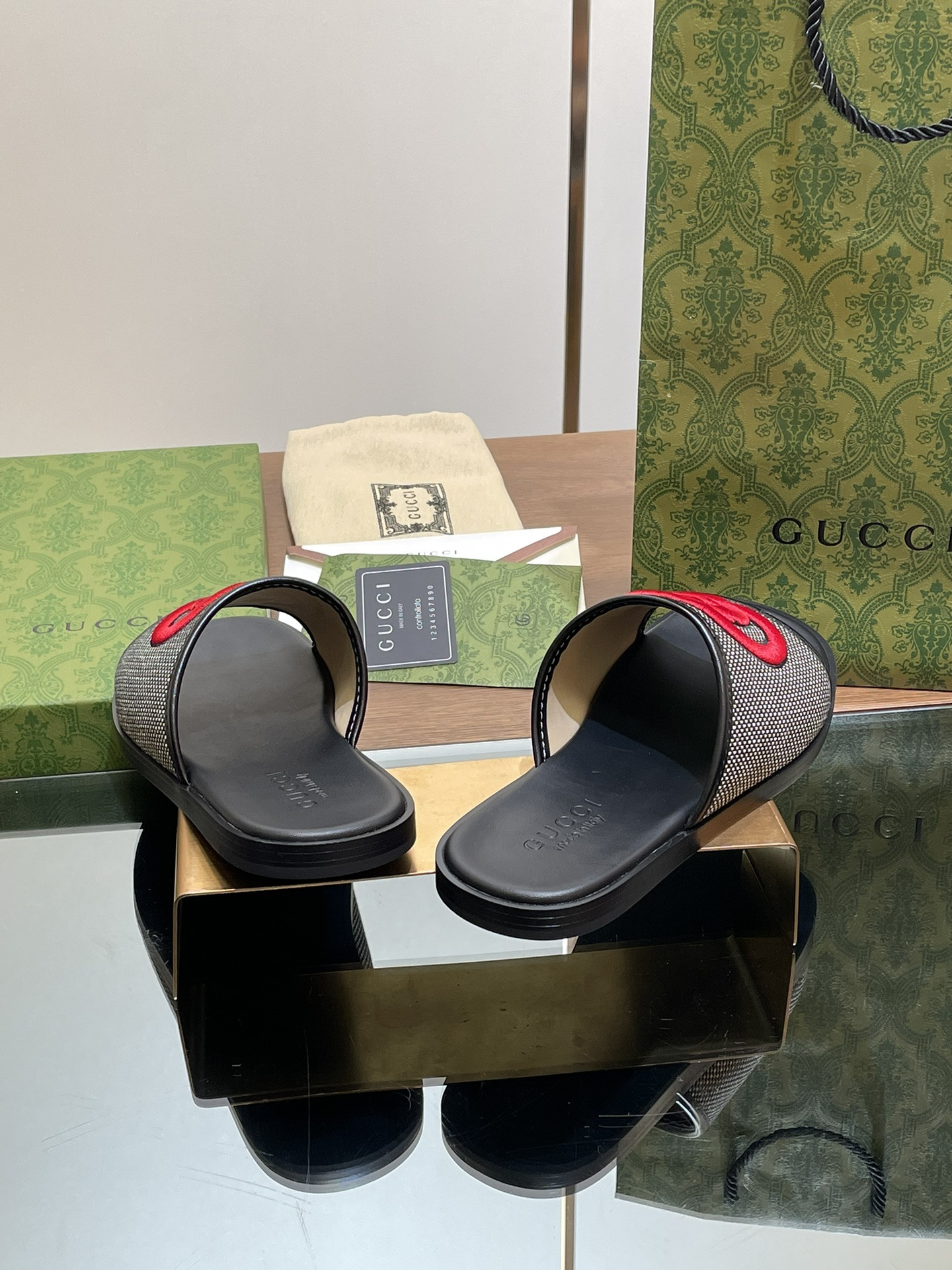 UA Gvc*1 INTERLOCKING G SLIDE SANDAL